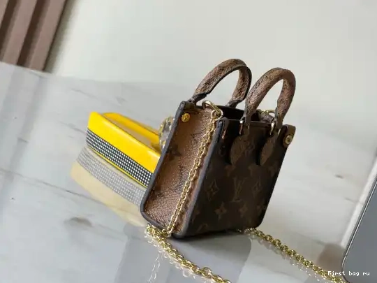 First bag ru LOUIS VUITTON MICRO-8.5*3.5*10.5CM ONTHEGO 0627